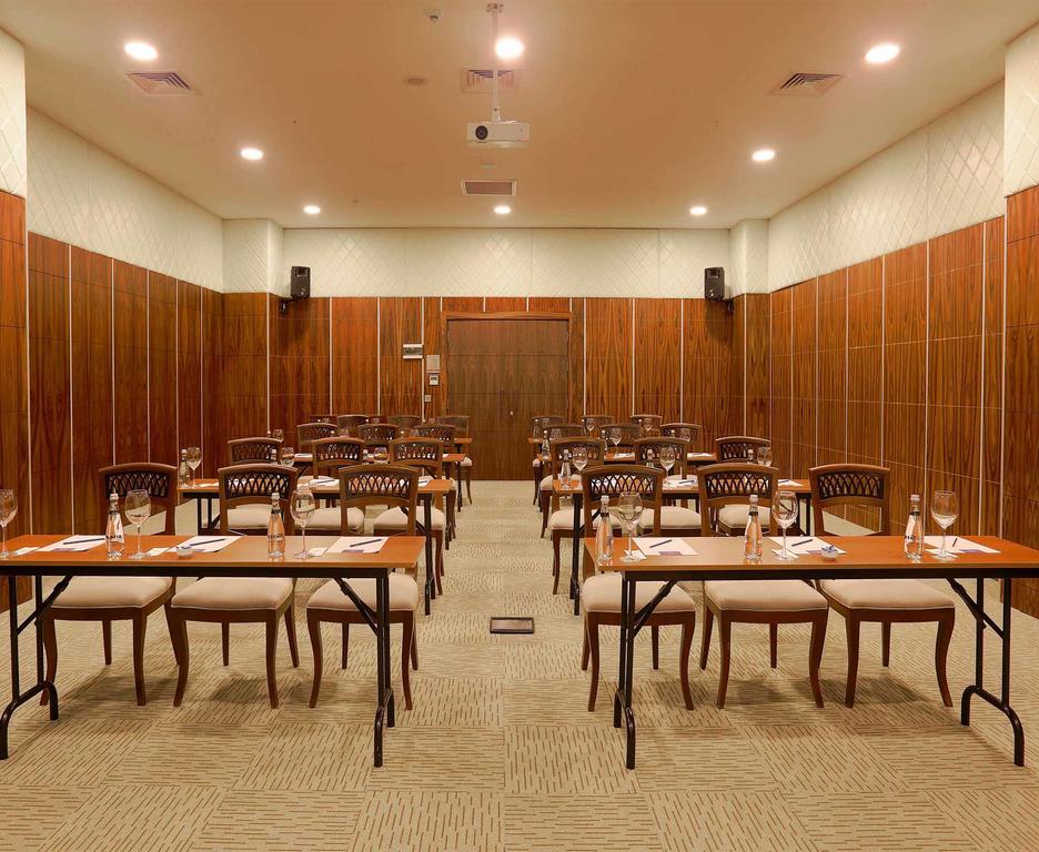 Manesol Fuar Hotel Istanbul Exterior photo