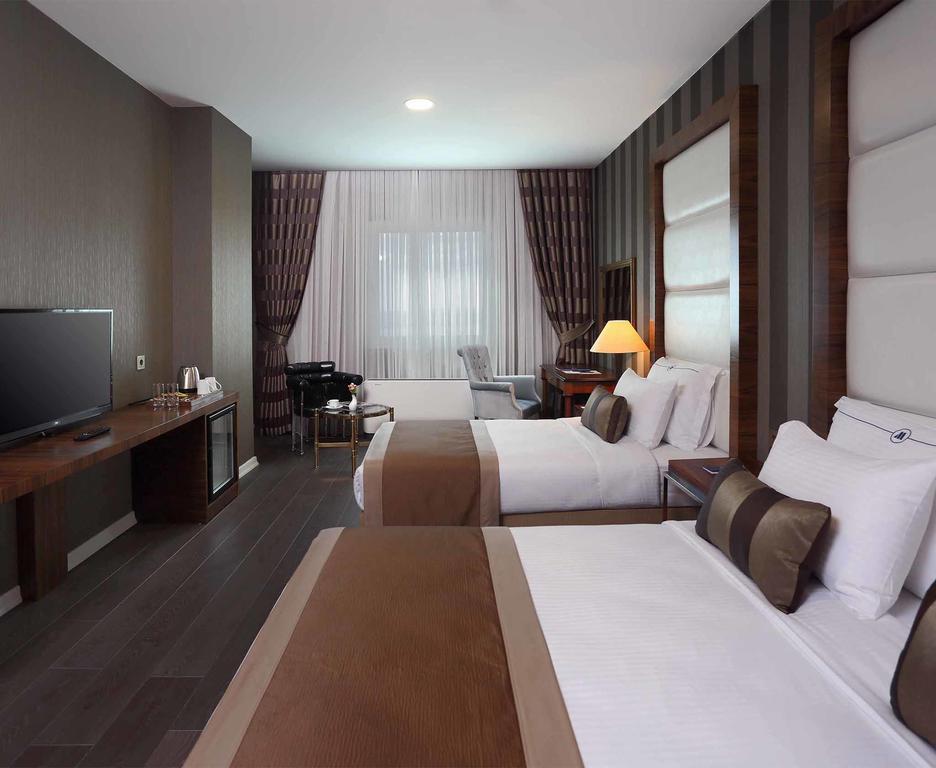 Manesol Fuar Hotel Istanbul Exterior photo
